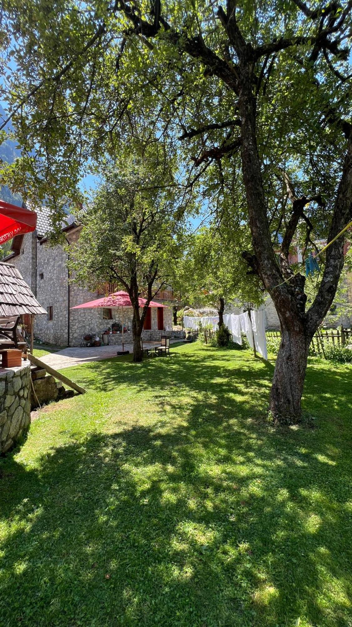 Stonehouse Villa วัลโบเนอ ภายนอก รูปภาพ